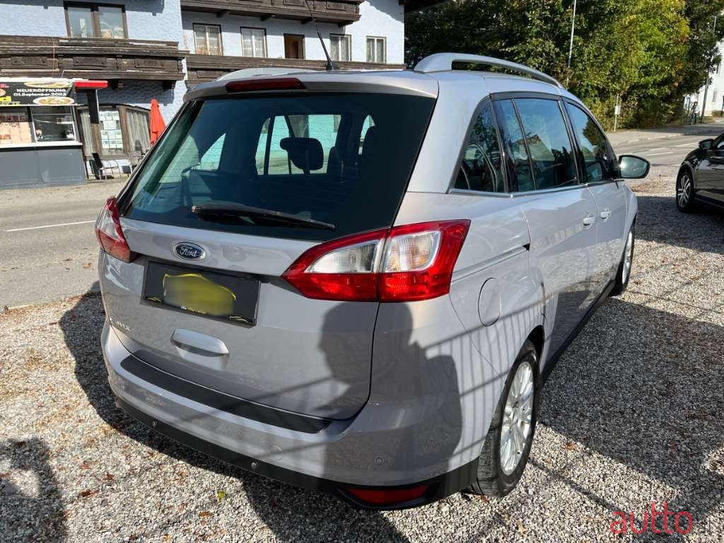 2011' Ford C-MAX photo #5