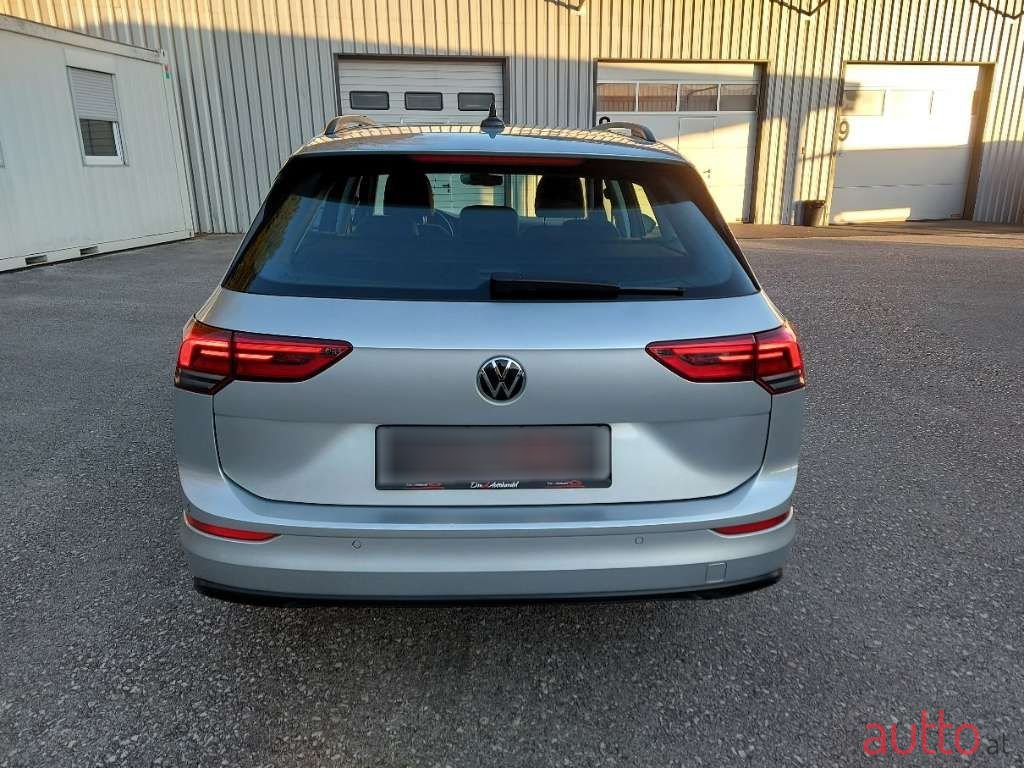 2021' Volkswagen Golf photo #6