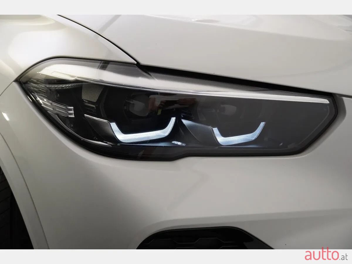2022' BMW X5 photo #4