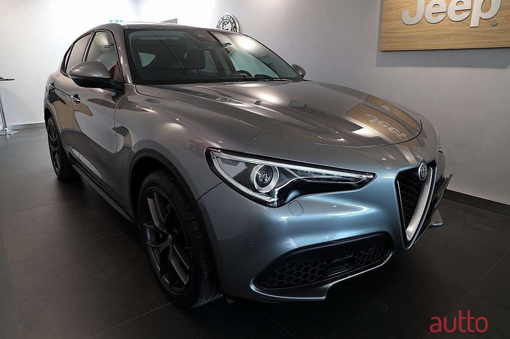2021' Alfa Romeo Stelvio photo #3