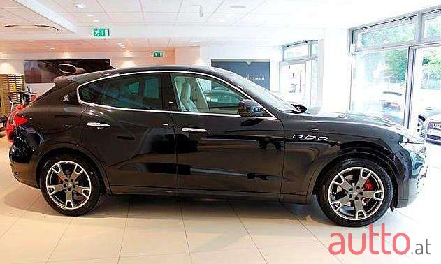 2016' Maserati Levante photo #2