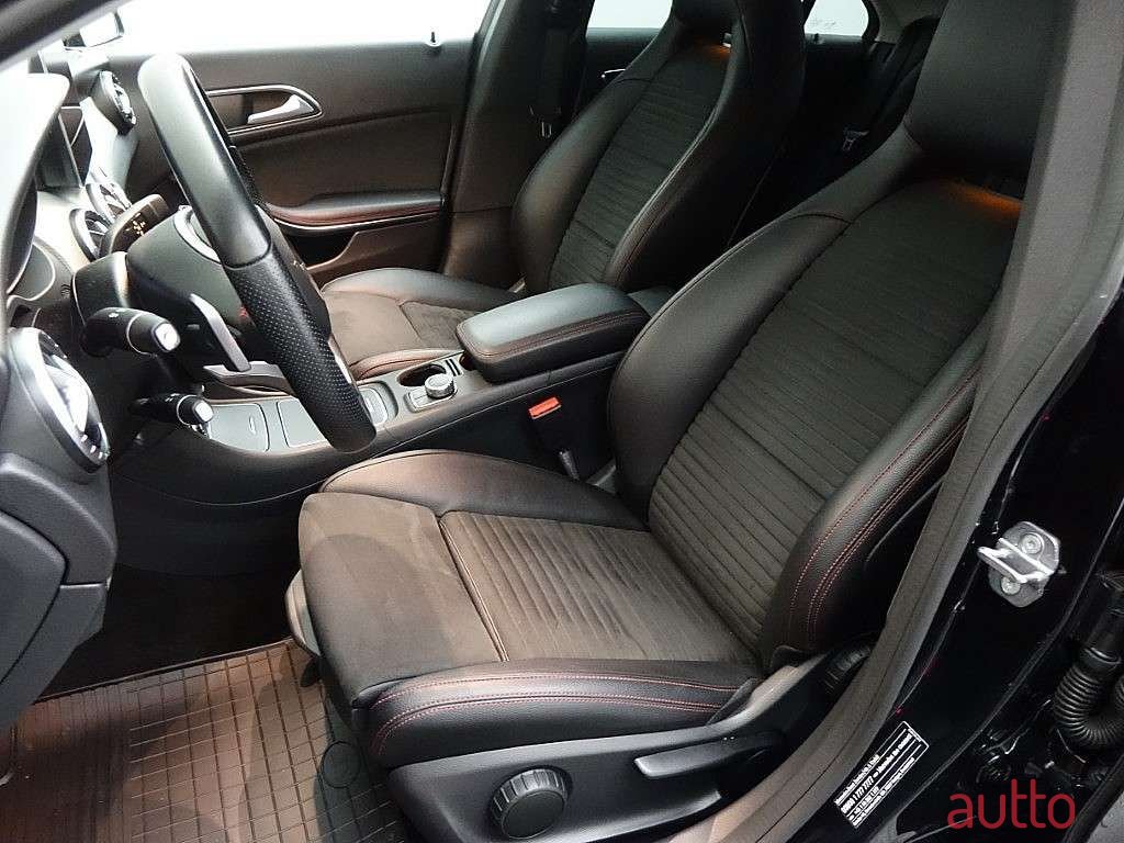 2018' Mercedes-Benz Cla-Klasse photo #4