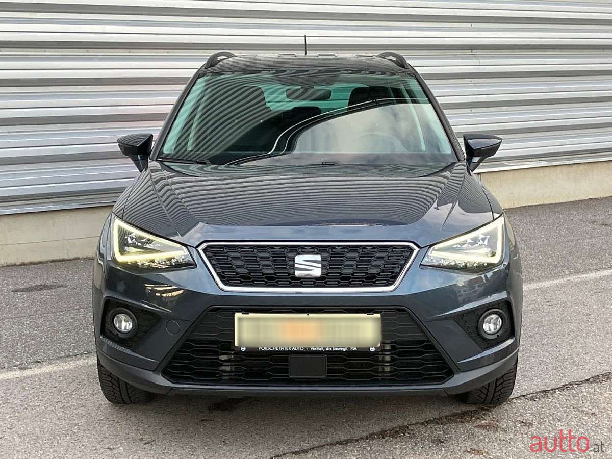2020' SEAT Arona photo #2