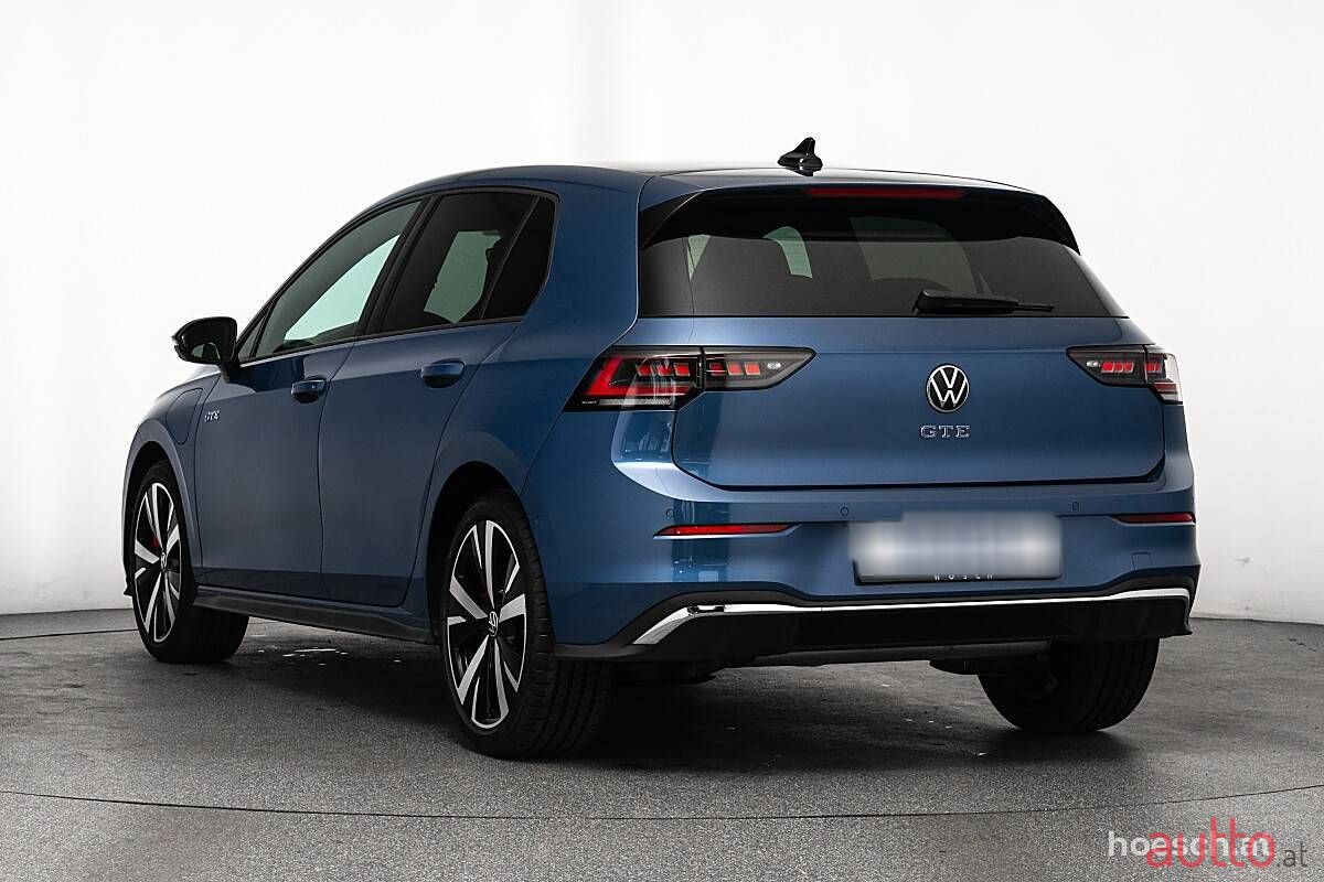 2024' Volkswagen Golf photo #4