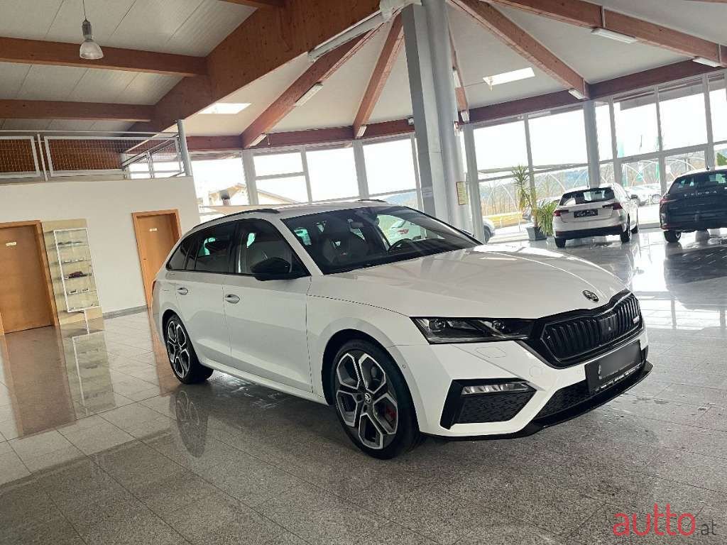 2021' Skoda Octavia photo #3