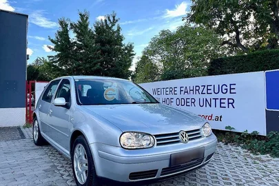 2001' Volkswagen Golf