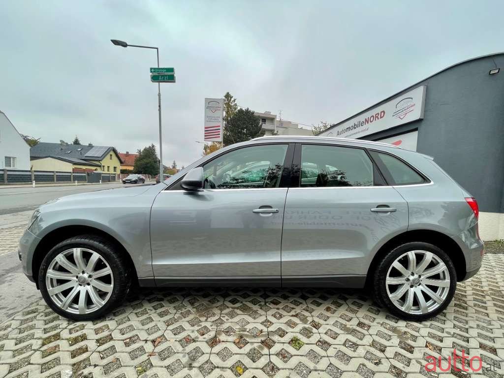 2010' Audi Q5 photo #6