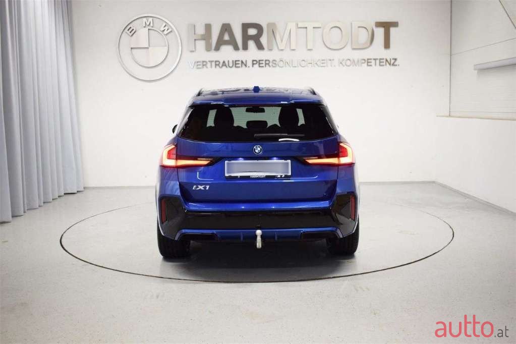 2023' BMW iX1 photo #4