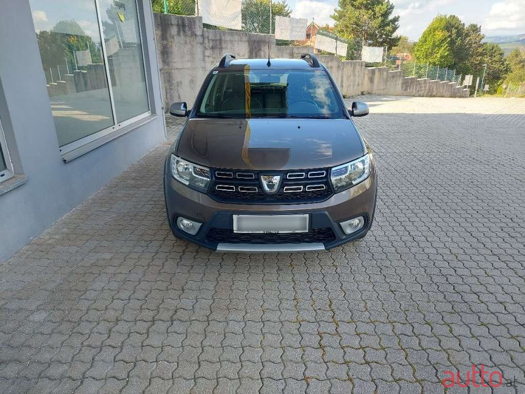 2017' Dacia Sandero photo #2