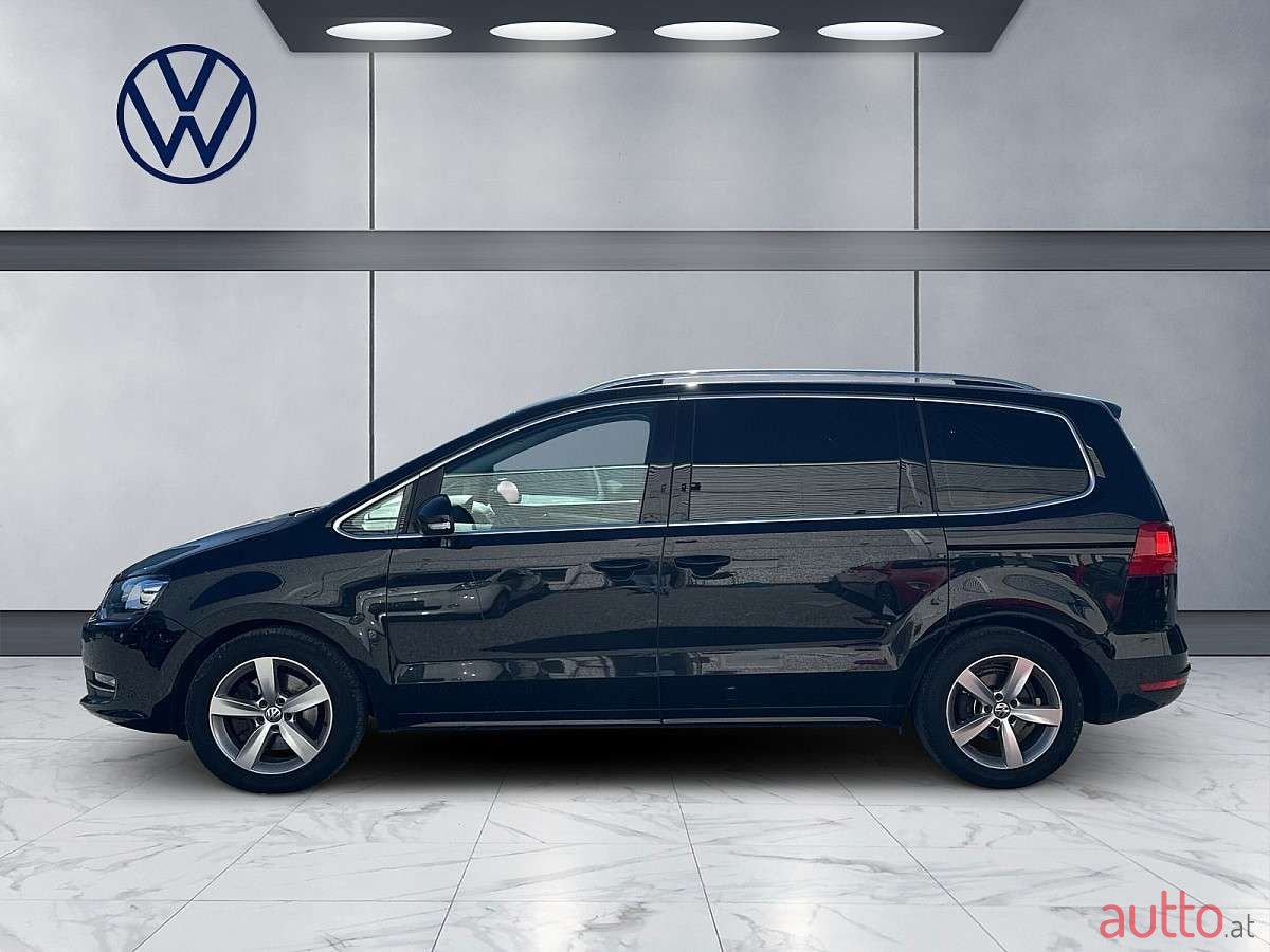 2012' Volkswagen Sharan photo #2