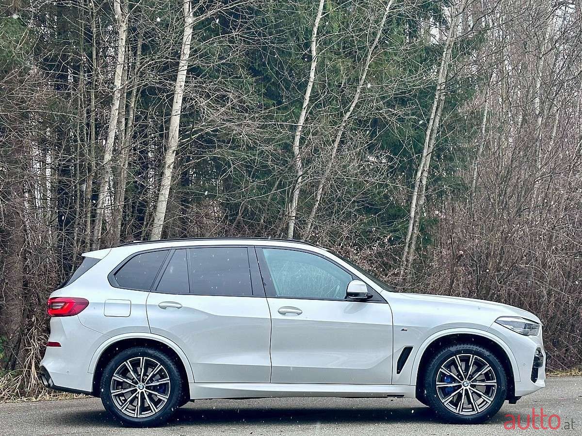 2020' BMW X5 photo #3