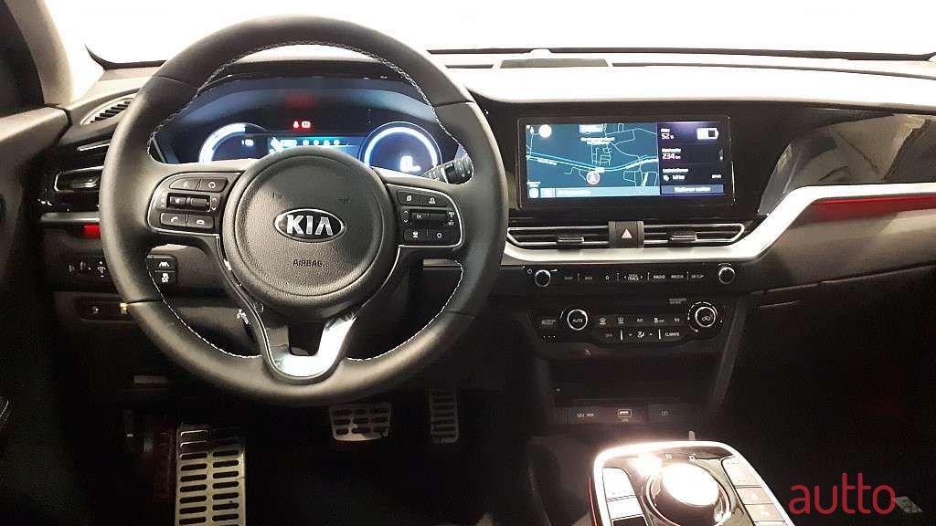 2021' Kia Niro photo #4