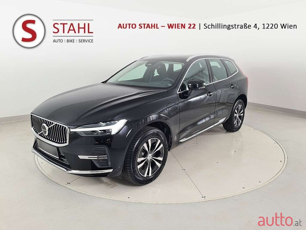 2021' Volvo XC60 photo #1