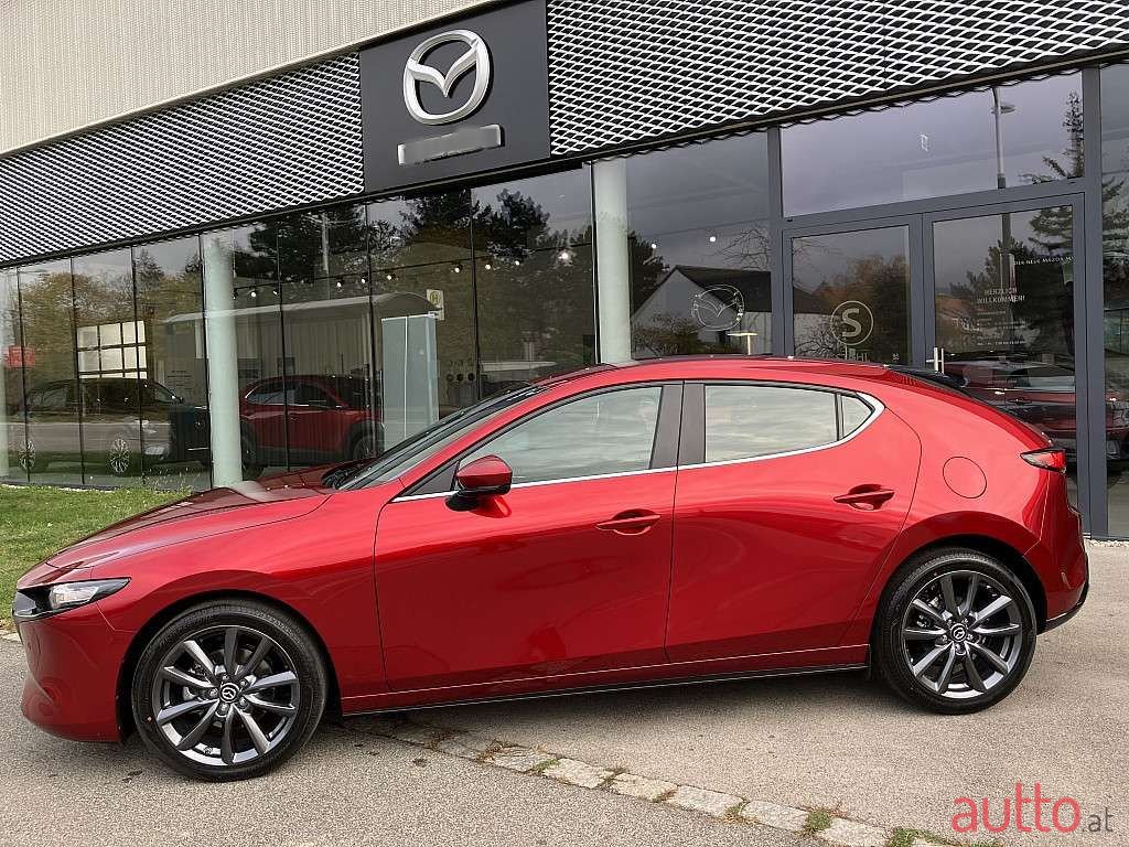 2024' Mazda Mazda3 photo #3