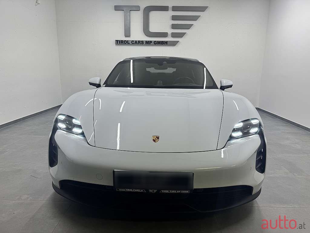 2020' Porsche Taycan photo #3