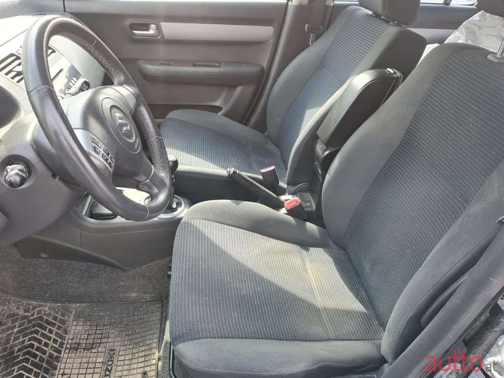 2008' Suzuki Swift photo #4