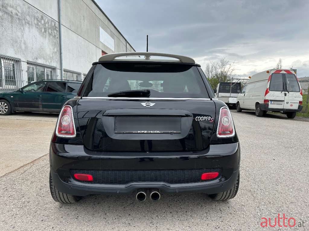 2010' MINI Cooper S photo #6