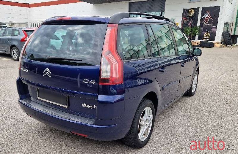 2008' Citroen C4 Picasso photo #5
