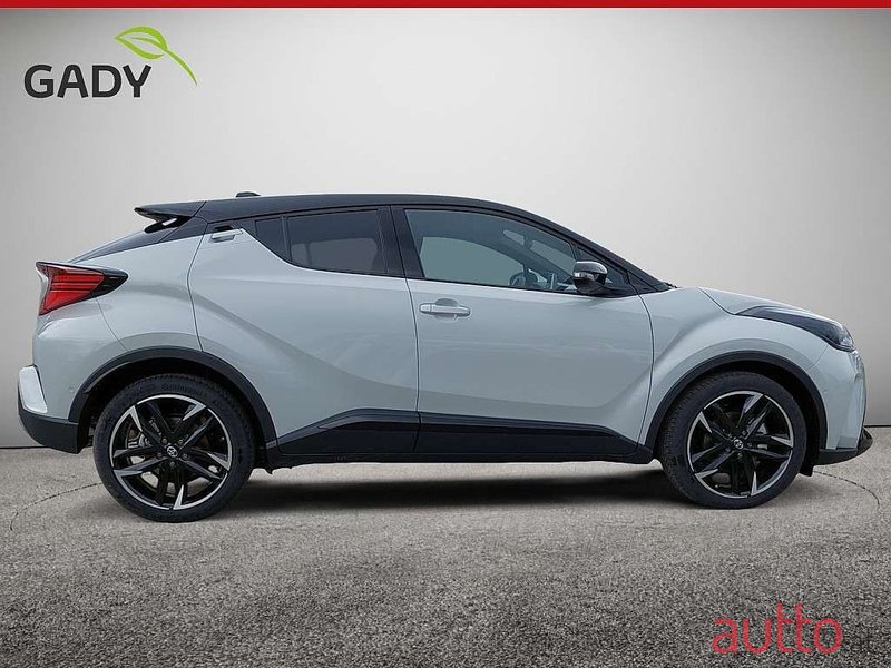 2024' Toyota C-HR photo #6