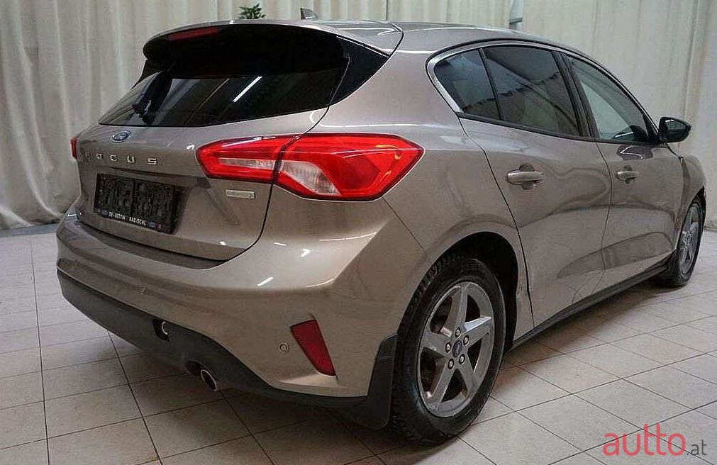 2018' Ford Focus photo #6