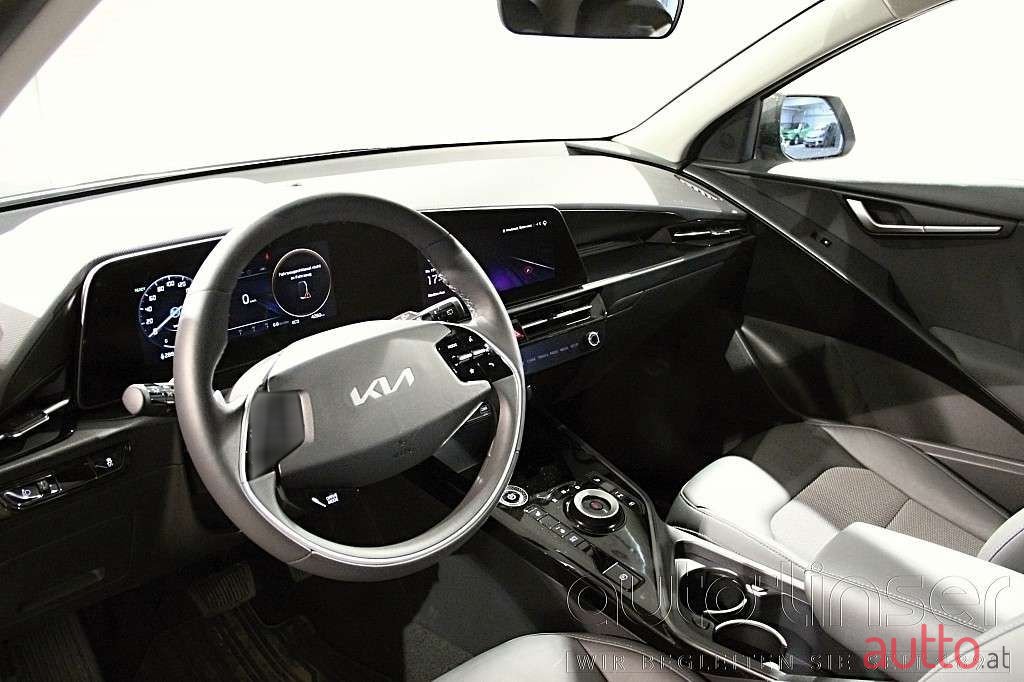 2022' Kia Niro photo #3