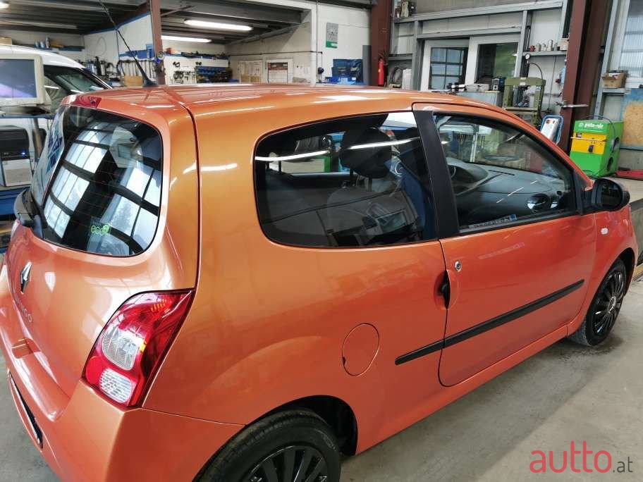 2008' Renault Twingo photo #2