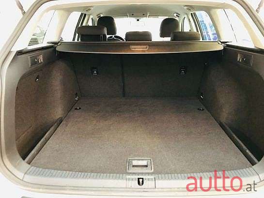 2016' Volkswagen Golf photo #5