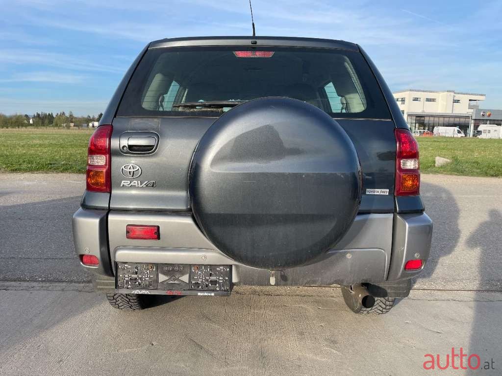 2005' Toyota RAV4 photo #4