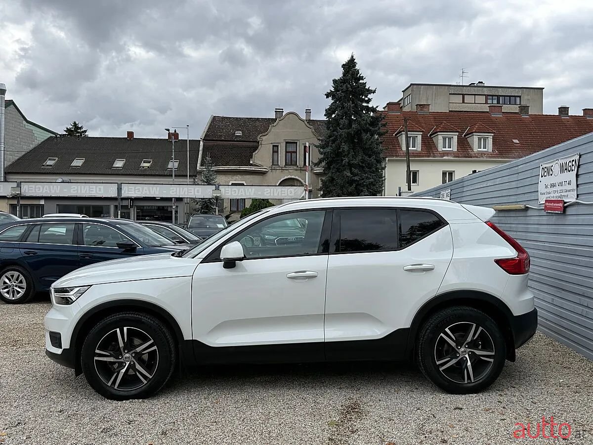 2019' Volvo XC40 photo #5