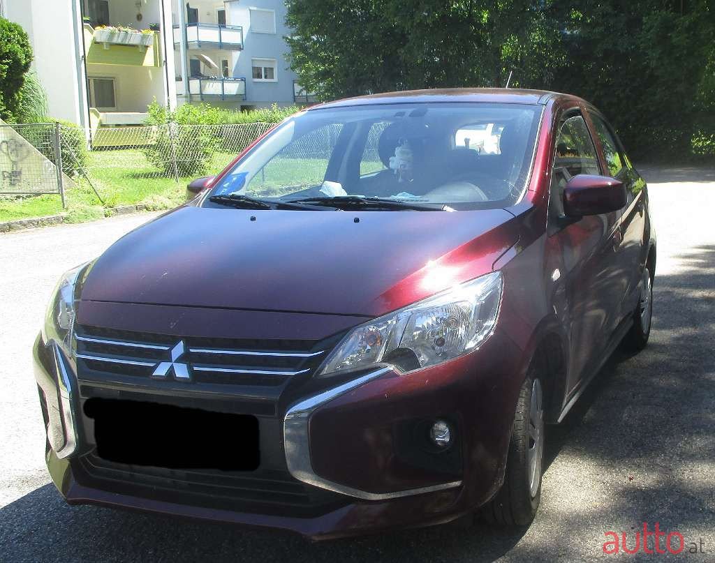 2020' Mitsubishi Space Star photo #1