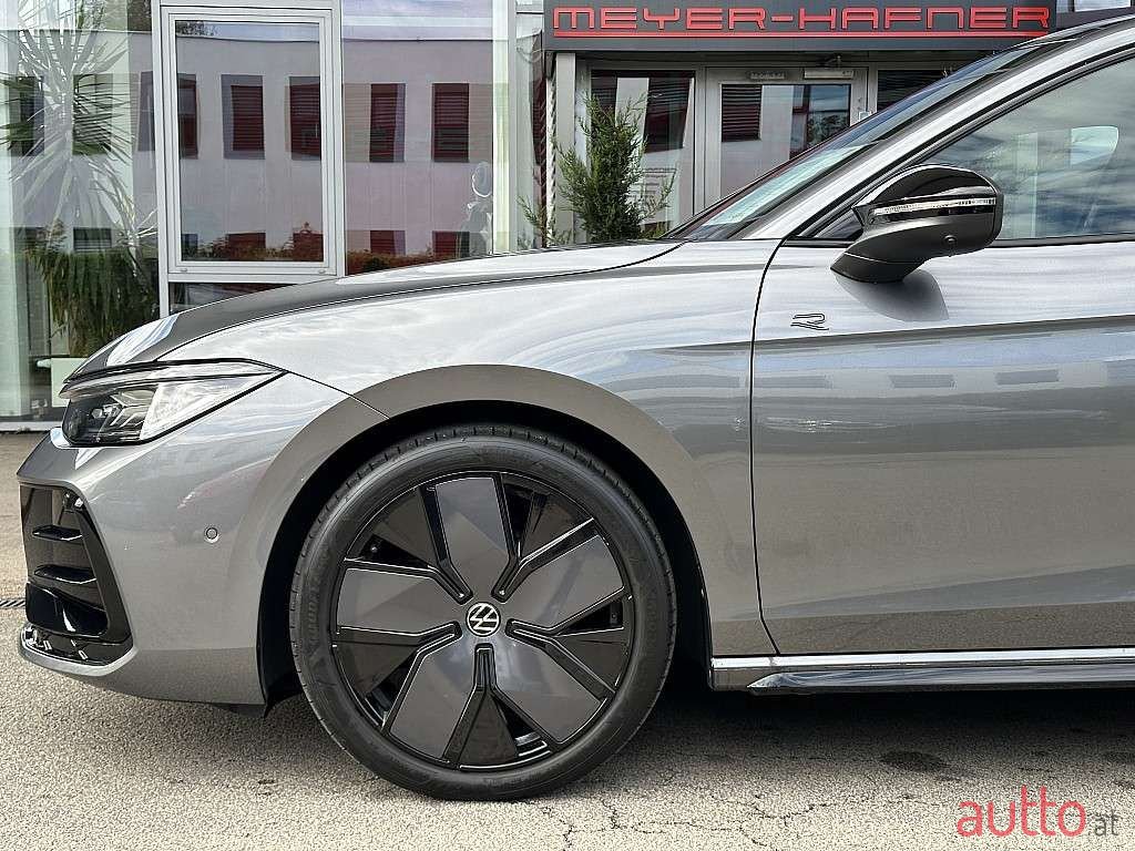 2024' Volkswagen Passat photo #5