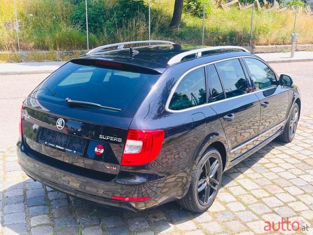 2014' Skoda Superb photo #4