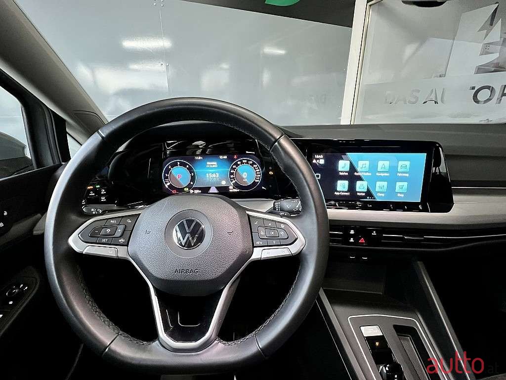 2020' Volkswagen Golf photo #4