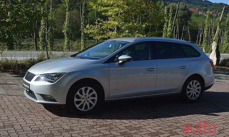 2015' SEAT Leon photo #2
