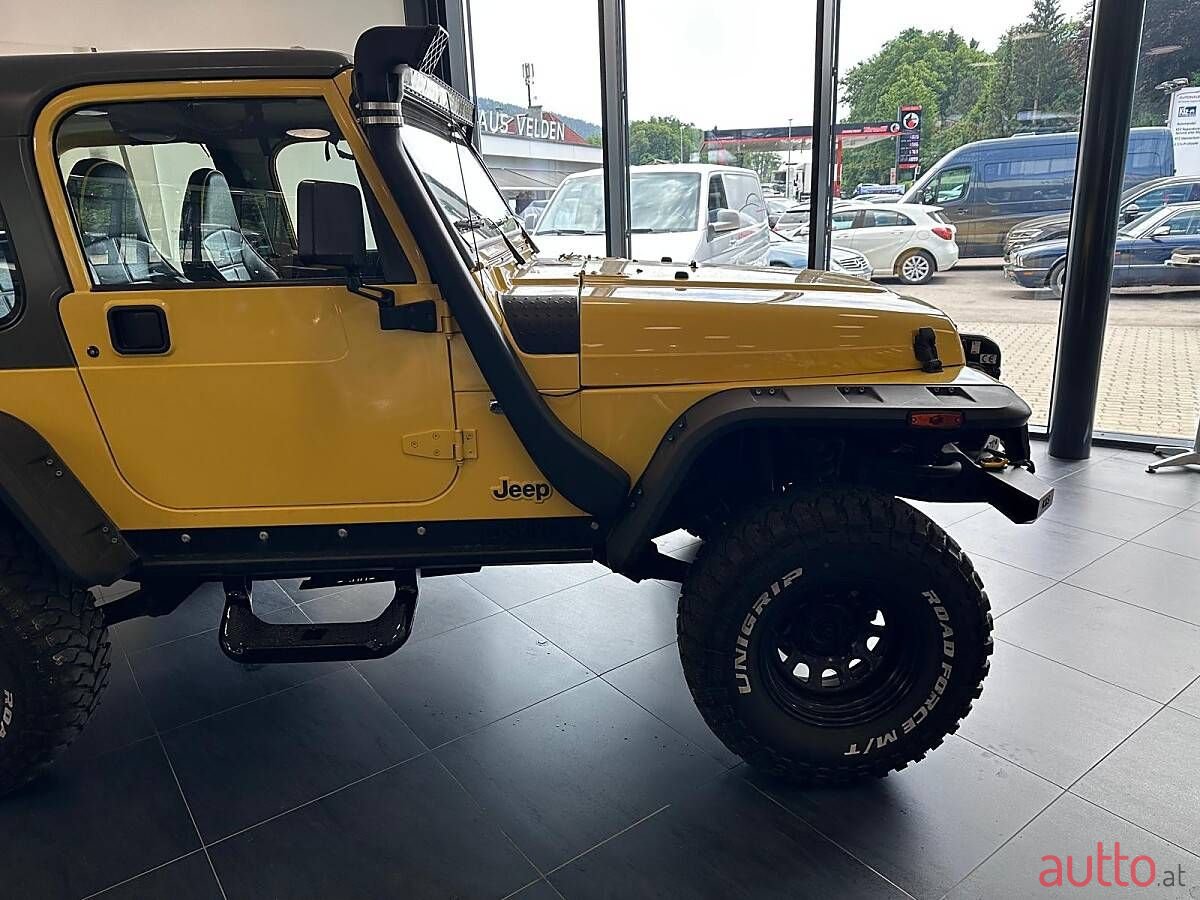 2000' Jeep Wrangler photo #5