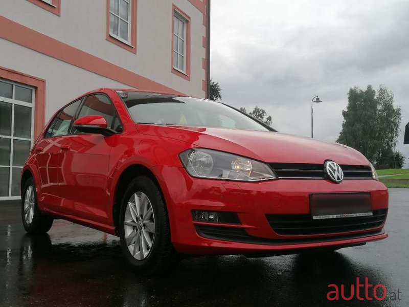 2013' Volkswagen Golf photo #1