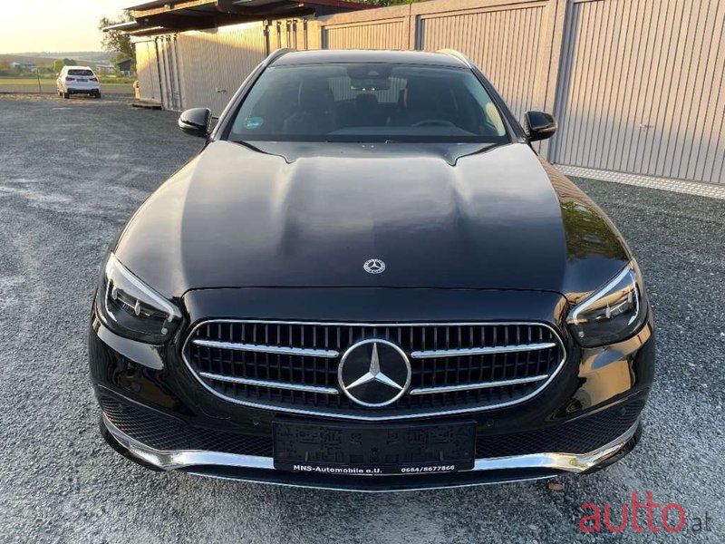 2021' Mercedes-Benz E-Klasse photo #2