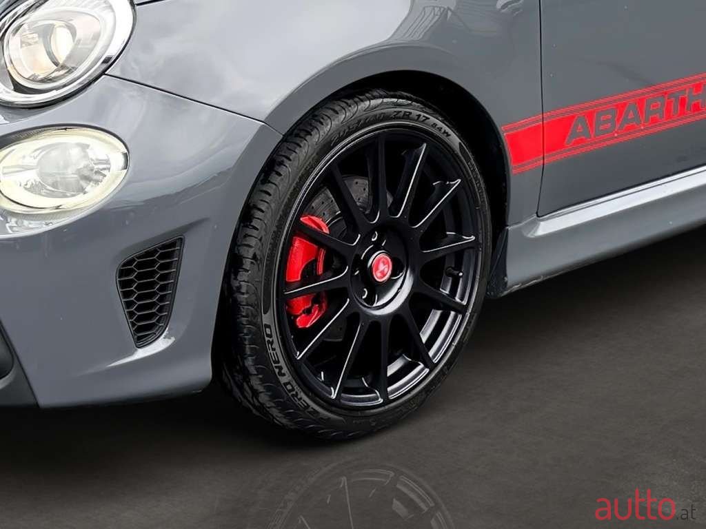 2017' Fiat 500 Abarth photo #6