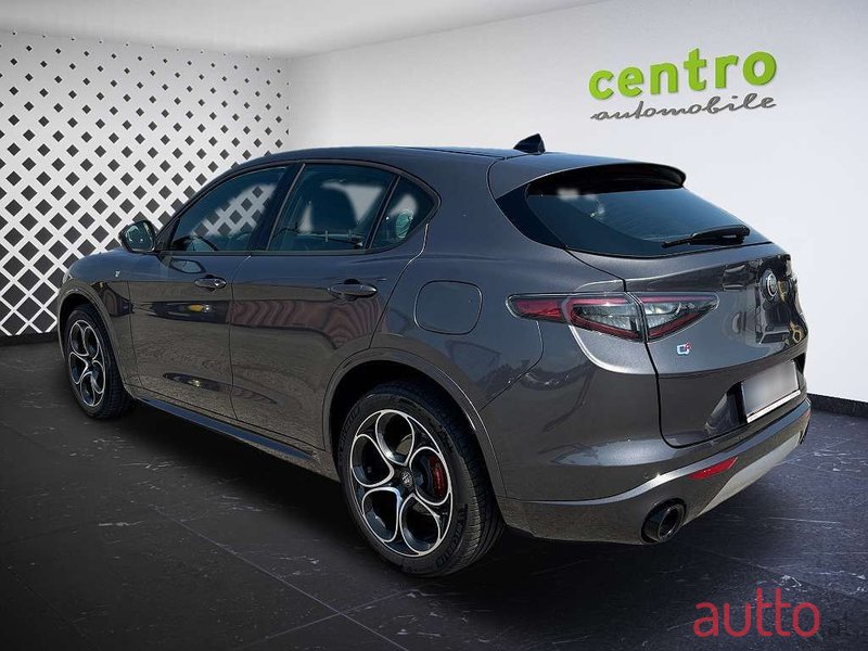 2024' Alfa Romeo Stelvio photo #4