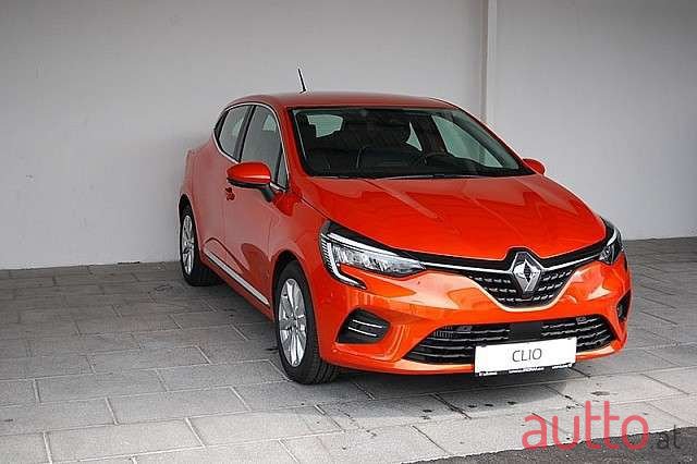 2022' Renault Clio photo #2