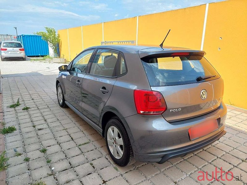 2013' Volkswagen Polo photo #4