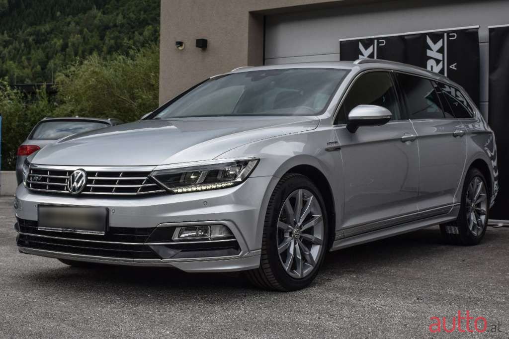 2018' Volkswagen Passat photo #1