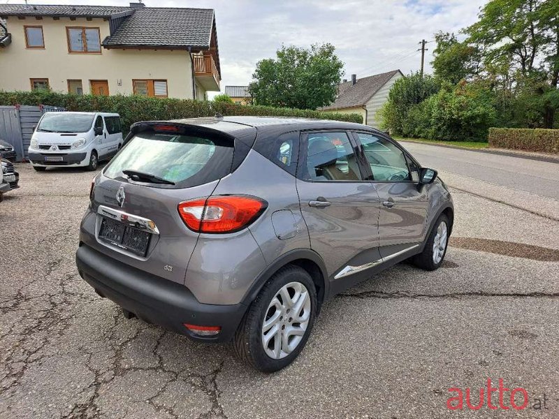 2015' Renault Captur photo #2