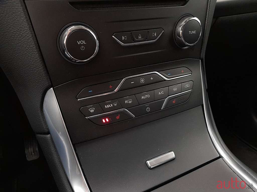 2019' Ford S-Max photo #5