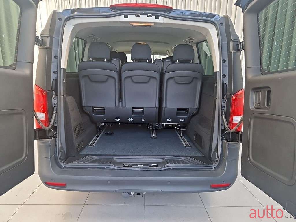 2023' Mercedes-Benz Vito photo #2