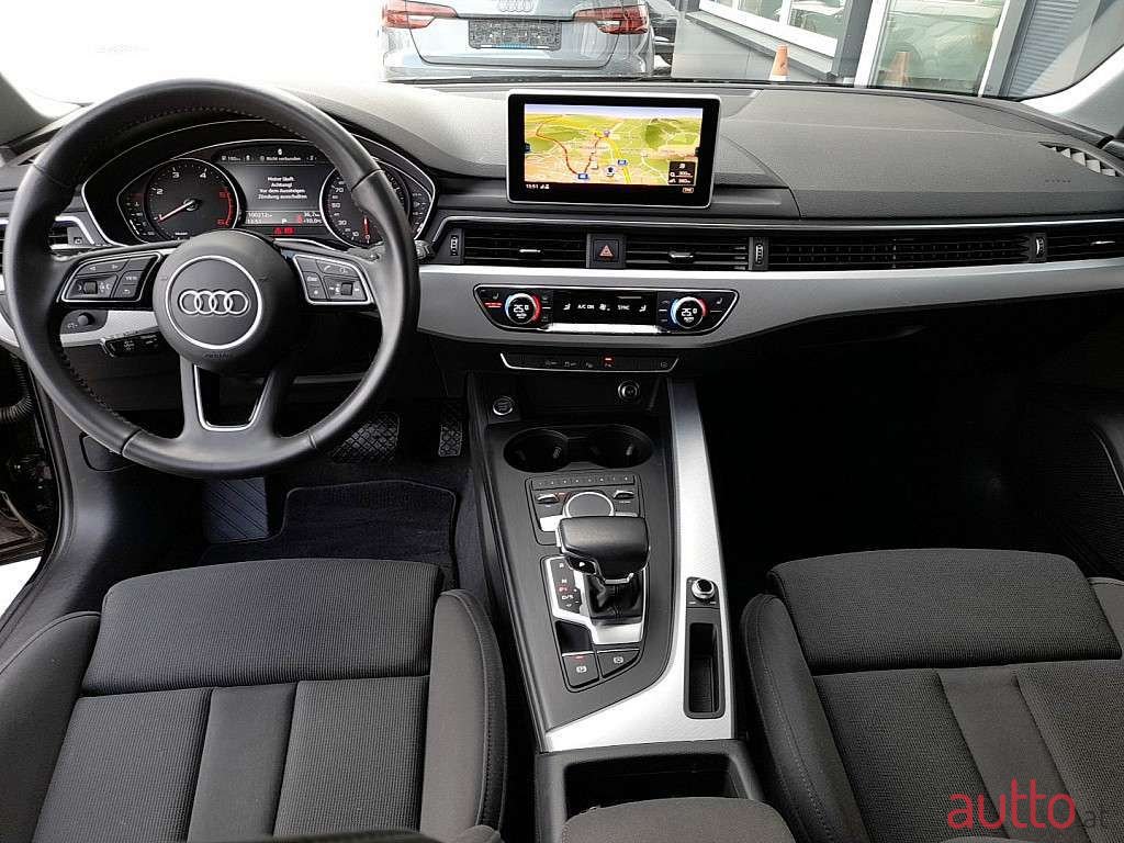 2019' Audi A4 photo #2