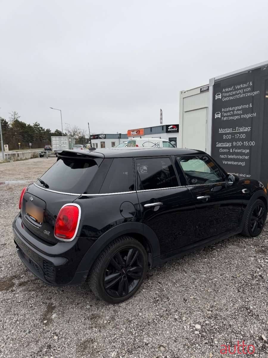 2017' MINI Mini photo #4