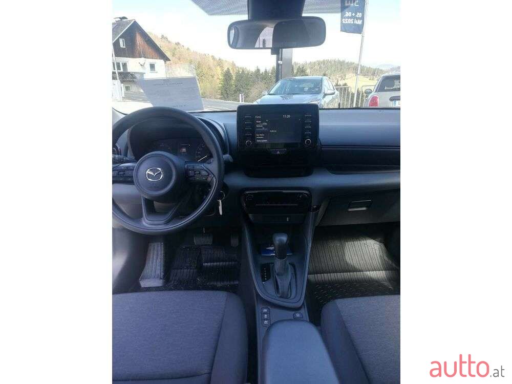 2022' Mazda Mazda2 photo #5