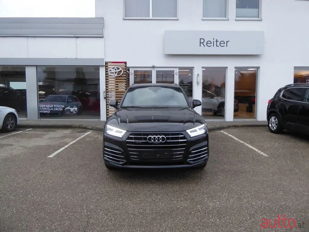 2020' Audi Q5 photo #1