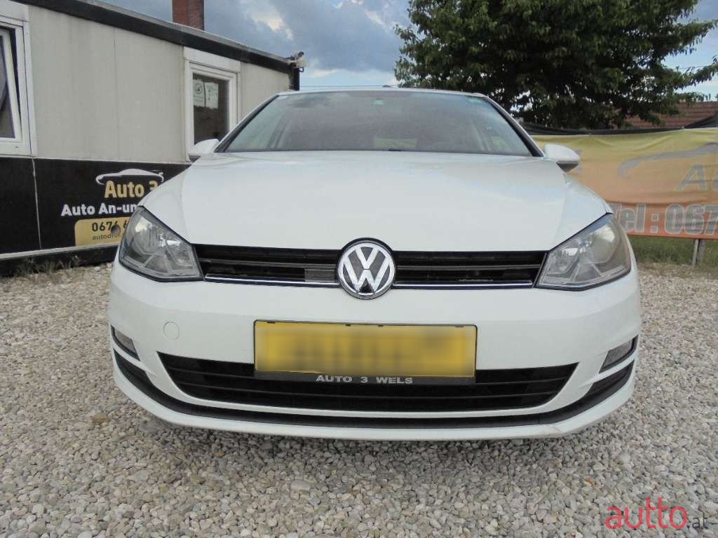 2014' Volkswagen Golf photo #2